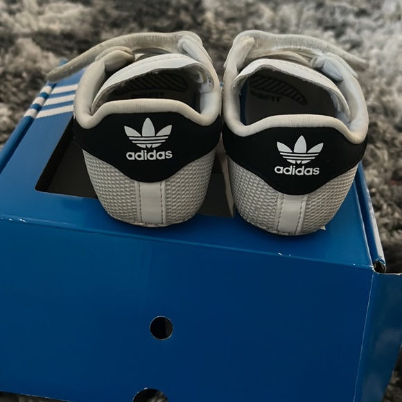 Adidas jogging suit and shoes. Size 3-6 months. Shoes 3k crib shoes - Picture 6 of 8